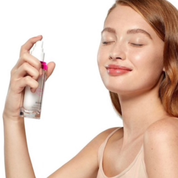 Beauty Blender Re-Dew Set & Refresh Spray - Picture 4 of 7